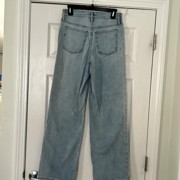 Woman’s jeans by Free Assembly size 2 - Picture 3 of 6